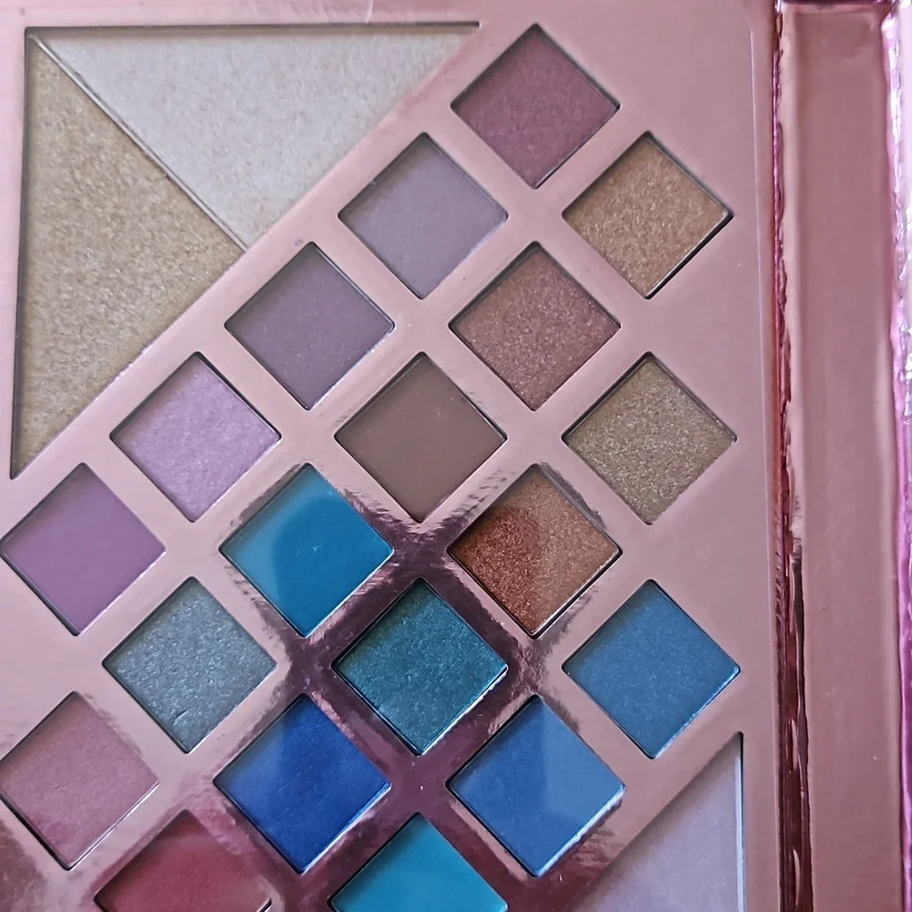 Island Vibes Full-Face Pressed Pigment Palette NWB